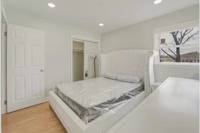 8901 Moody Avenue, Morton Grove, IL 60053 - Photo 17