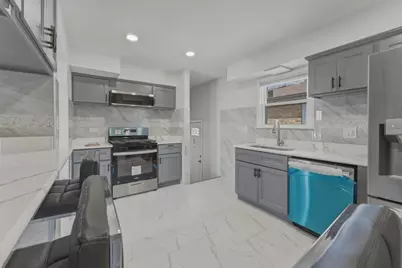 8901 Moody Avenue, Morton Grove, IL 60053 - Photo 7