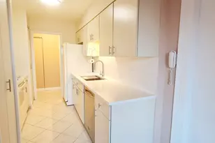 3700 Capri Ct, Glenview, IL 60025 - Photo 7