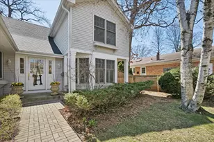 209 E Washington Ave, Lake Bluff, IL 60044 - Photo 3