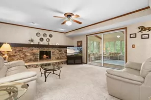 6531 Midhurst Rd, Downers Grove, IL 60516 - Photo 9