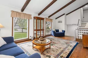 6531 Midhurst Rd, Downers Grove, IL 60516 - Photo 5