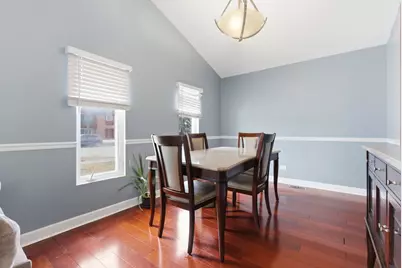 2736 E Goodrich Avenue E, Burnham, IL 60633 - Photo 3