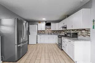 15316 Parkside Dr, Markham, IL 60428 - Photo 7