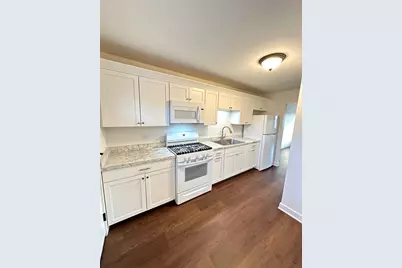 222 S Tryon Street #6, Woodstock, IL 60098 - Photo 3