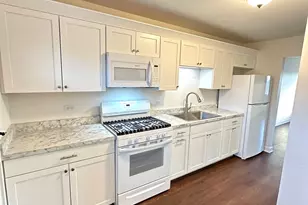 222 S Tryon St, Woodstock, IL 60098 - Photo 3