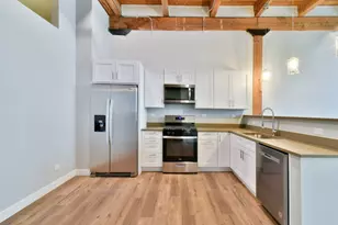 11 E Illinois St, Chicago, IL 60611 - Photo 3