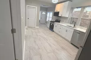 8219 S Honore St, Chicago, IL 60620 - Photo 9