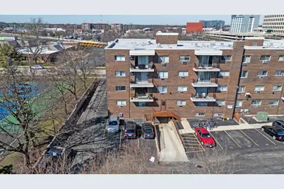 9445 Kenton Avenue #207, Skokie, IL 60076 - Photo 3