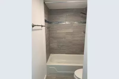 637 E Woodland Park Avenue #611, Chicago, IL 60616 - Photo 9