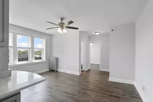 1521 W Sherwin Ave, Chicago, IL 60626 - Photo 3