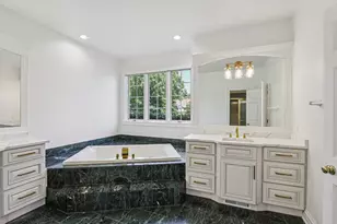 6605 Oakwood Manor Dr, Crystal Lake, IL 60012 - Photo 29