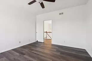 6605 Oakwood Manor Dr, Crystal Lake, IL 60012 - Photo 39