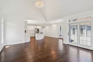 6605 Oakwood Manor Dr, Crystal Lake, IL 60012 - Photo 15