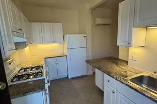 1742 W Estes Ave, Chicago, IL 60626 - Photo 9