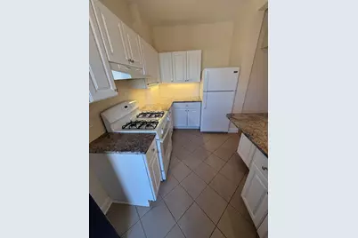 1742 W Estes Avenue #211, Chicago, IL 60626 - Photo 5