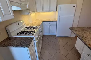 1742 W Estes Ave, Chicago, IL 60626 - Photo 5