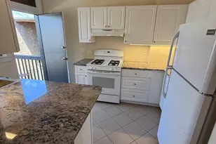 1742 W Estes Ave, Chicago, IL 60626 - Photo 3