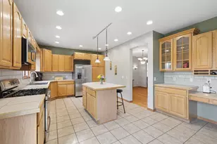 611 Prairie View Ln, Hinckley, IL 60520 - Photo 11