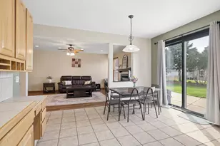 611 Prairie View Ln, Hinckley, IL 60520 - Photo 13