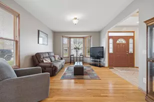 611 Prairie View Ln, Hinckley, IL 60520 - Photo 9