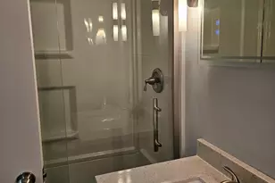 922 Old Willow Rd, Prospect Heights, IL 60070 - Photo 13