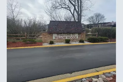 922 Old Willow Road #208, Prospect Heights, IL 60070 - Photo 1