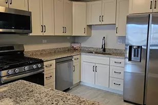 922 Old Willow Rd, Prospect Heights, IL 60070 - Photo 9