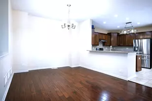 462 Grosvenor Ln, Aurora, IL 60504 - Photo 11