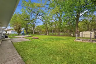 18847 Greenbay Ave, Lansing, IL 60438 - Photo 17