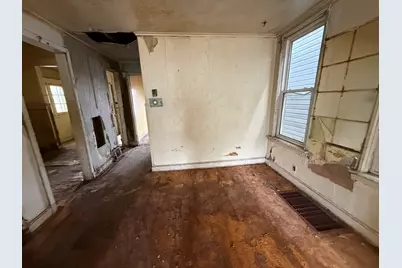 7919 S Escanaba Avenue, Chicago, IL 60617 - Photo 3