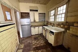 7919 S Escanaba Ave, Chicago, IL 60617 - Photo 5