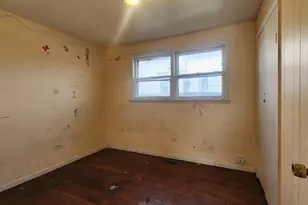 9061 S Parnell Ave, Chicago, IL 60620 - Photo 19