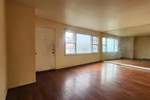 9061 S Parnell Ave, Chicago, IL 60620 - Photo 5