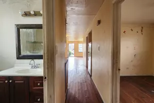 9061 S Parnell Ave, Chicago, IL 60620 - Photo 15