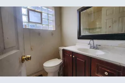 9061 S Parnell Avenue, Chicago, IL 60620 - Photo 13