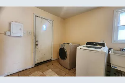 9061 S Parnell Avenue, Chicago, IL 60620 - Photo 21