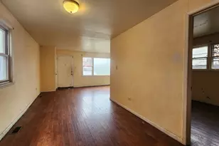 9061 S Parnell Ave, Chicago, IL 60620 - Photo 9