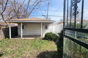 9061 S Parnell Ave, Chicago, IL 60620 - Photo 31