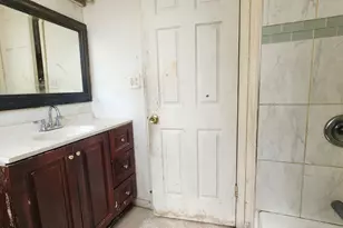 9061 S Parnell Ave, Chicago, IL 60620 - Photo 13