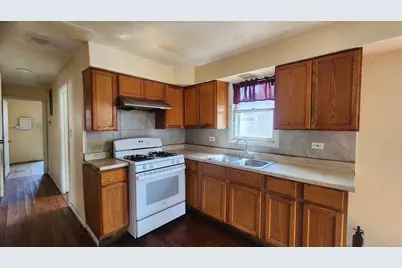 9061 S Parnell Avenue, Chicago, IL 60620 - Photo 11