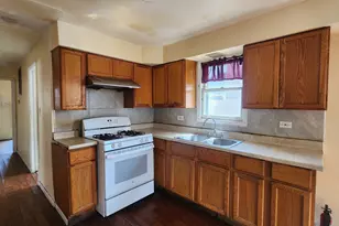 9061 S Parnell Ave, Chicago, IL 60620 - Photo 11