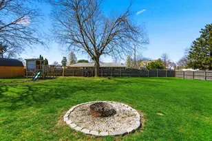 3311 Pinecrest Dr, Joliet, IL 60435 - Photo 43