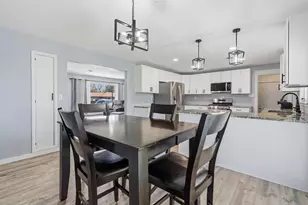 3311 Pinecrest Dr, Joliet, IL 60435 - Photo 7