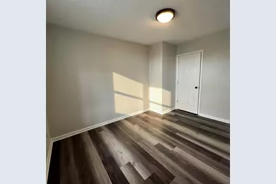 212 E Calhoun Street #1E, Woodstock, IL 60098 - Photo 11