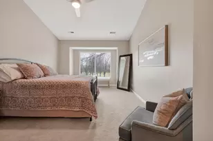 962 Shoreline Rd, Lake Barrington, IL 60010 - Photo 9