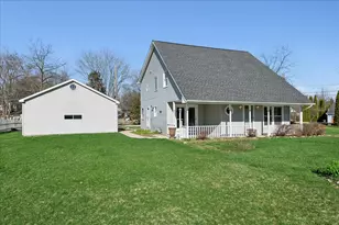 3303 Eastway Dr, Island Lake, IL 60042 - Photo 1