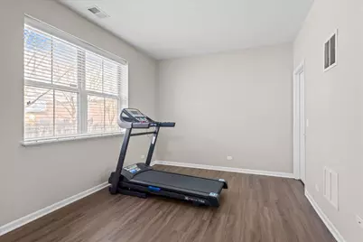 702 N Keystone Lane, Vernon Hills, IL 60061 - Photo 9