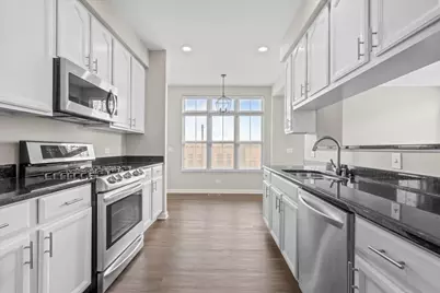 702 N Keystone Lane, Vernon Hills, IL 60061 - Photo 3