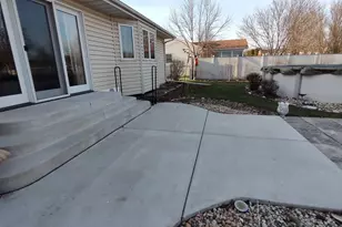 503 Royal Ave, Belvidere, IL 61008 - Photo 3